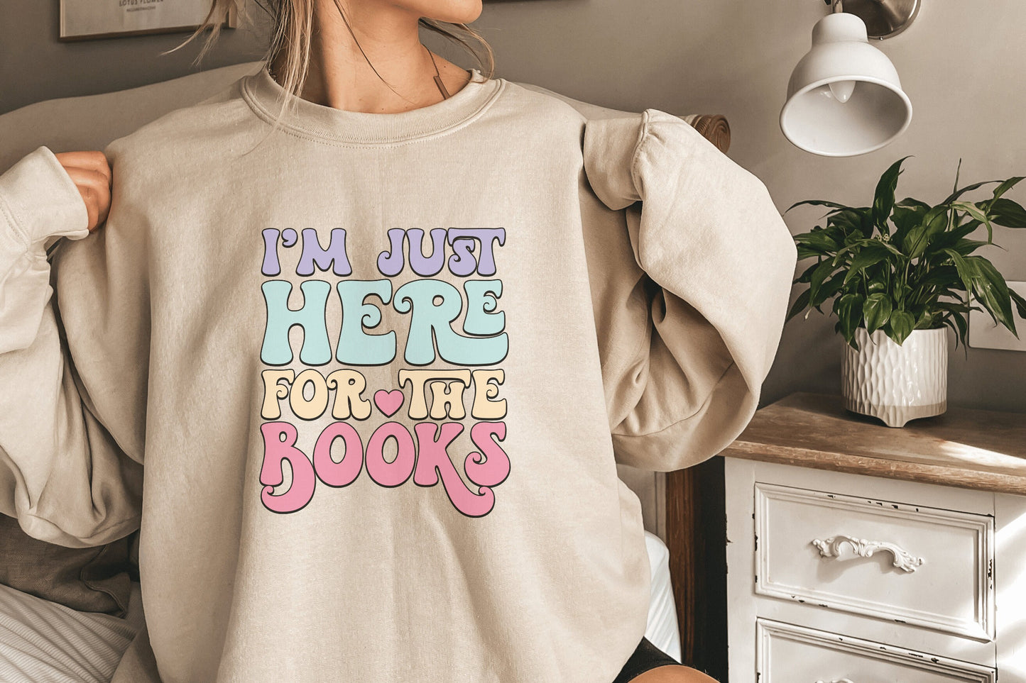 Book Lover Aesthetic Retro Sweatshirt Fully Gifted Book Lovertee Sweatshirt Bookish Clothing Gifts For Book Lovers-Women Wavy Text Crewneck