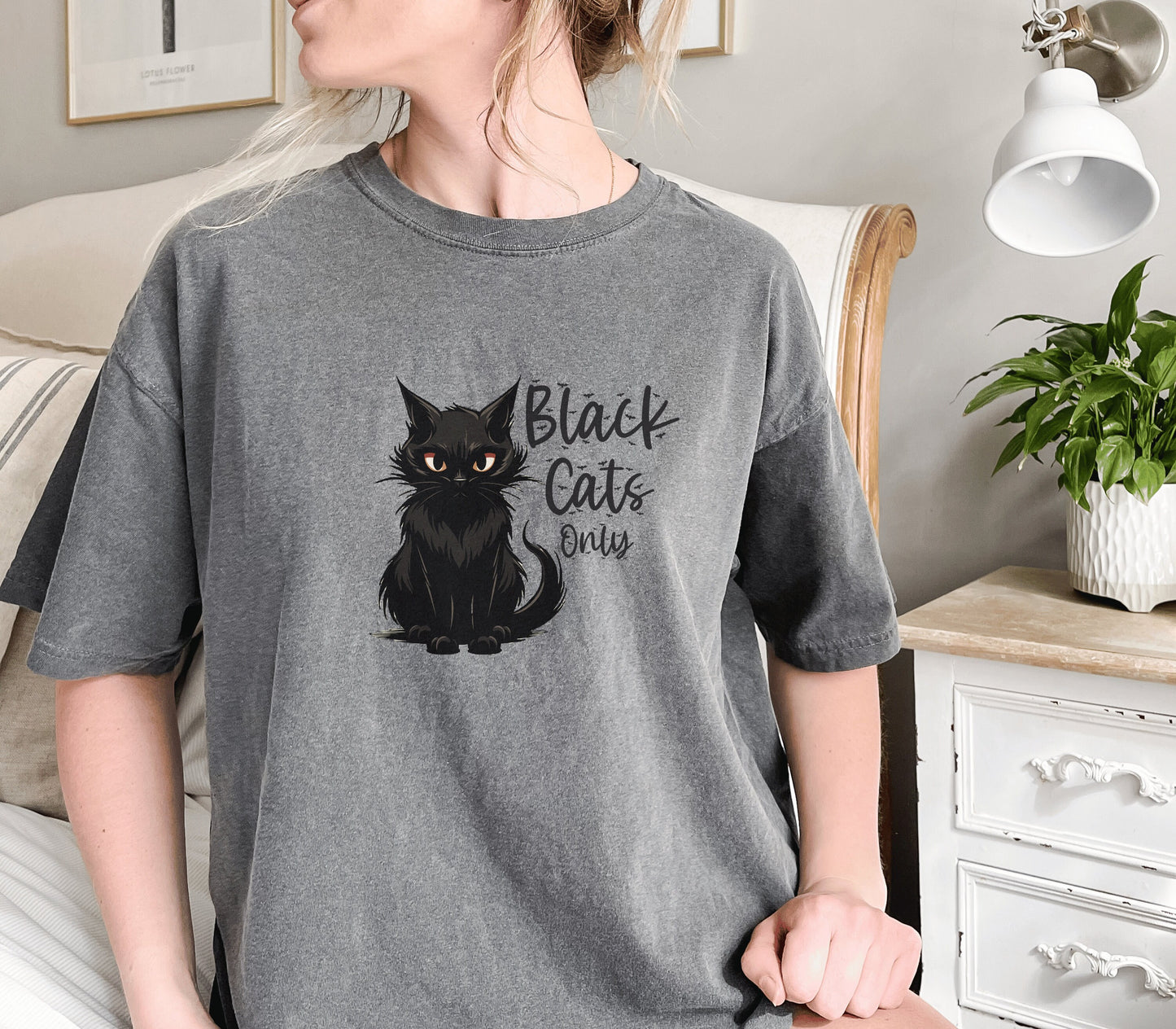 Retro Halloween Shirt Black Cat Halloween Shirte Halloween PartyTee Halloween Halloween Tee Gifted Fall Shirt Cute Halloween Shirt Spooky