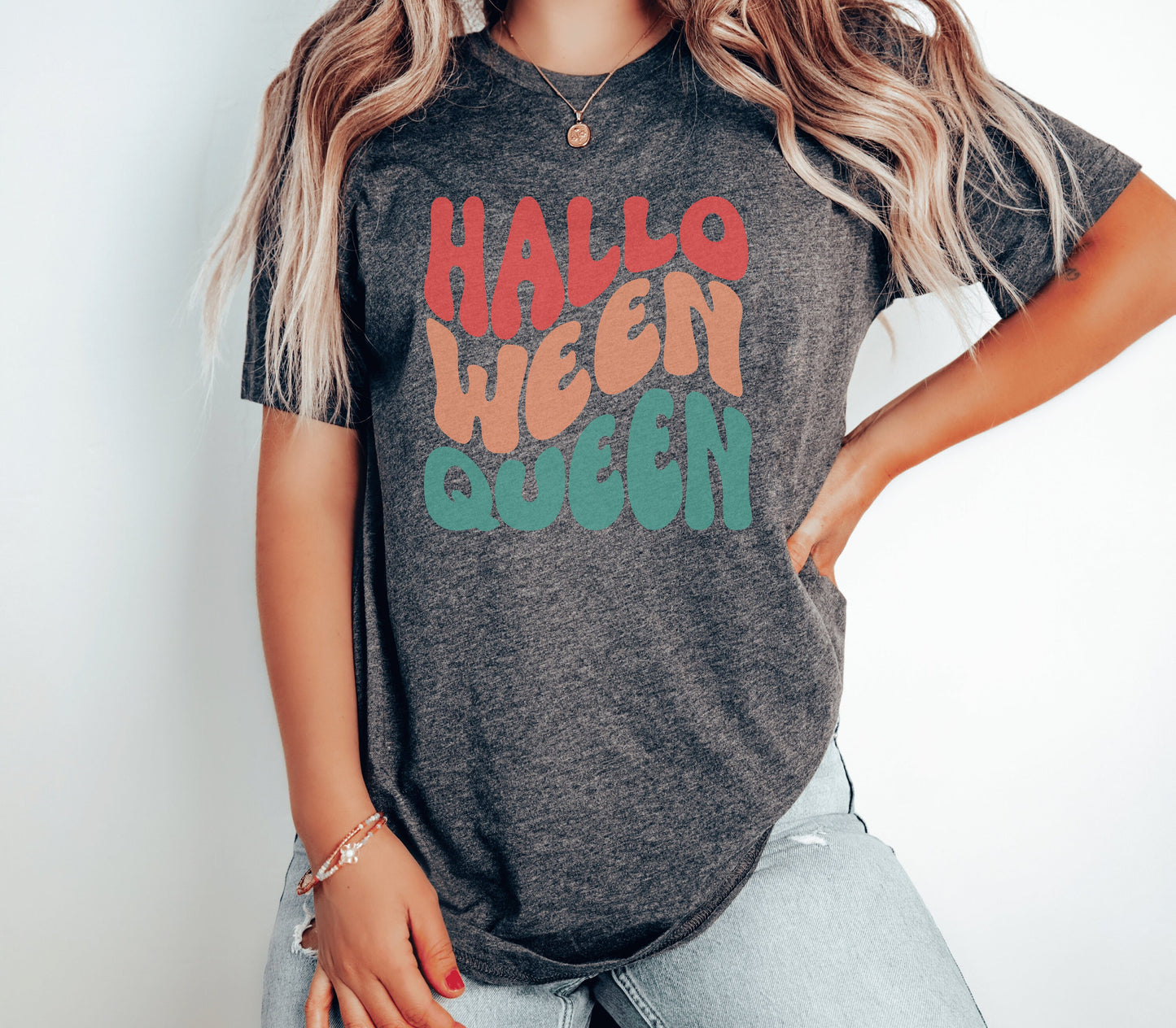 Halloween Shirt Retro Halloween Shirte Hallow Queen Halloween Gift For Halloween Tee Gifted Fall Shirt Cute Halloween Shirt Spookie Season