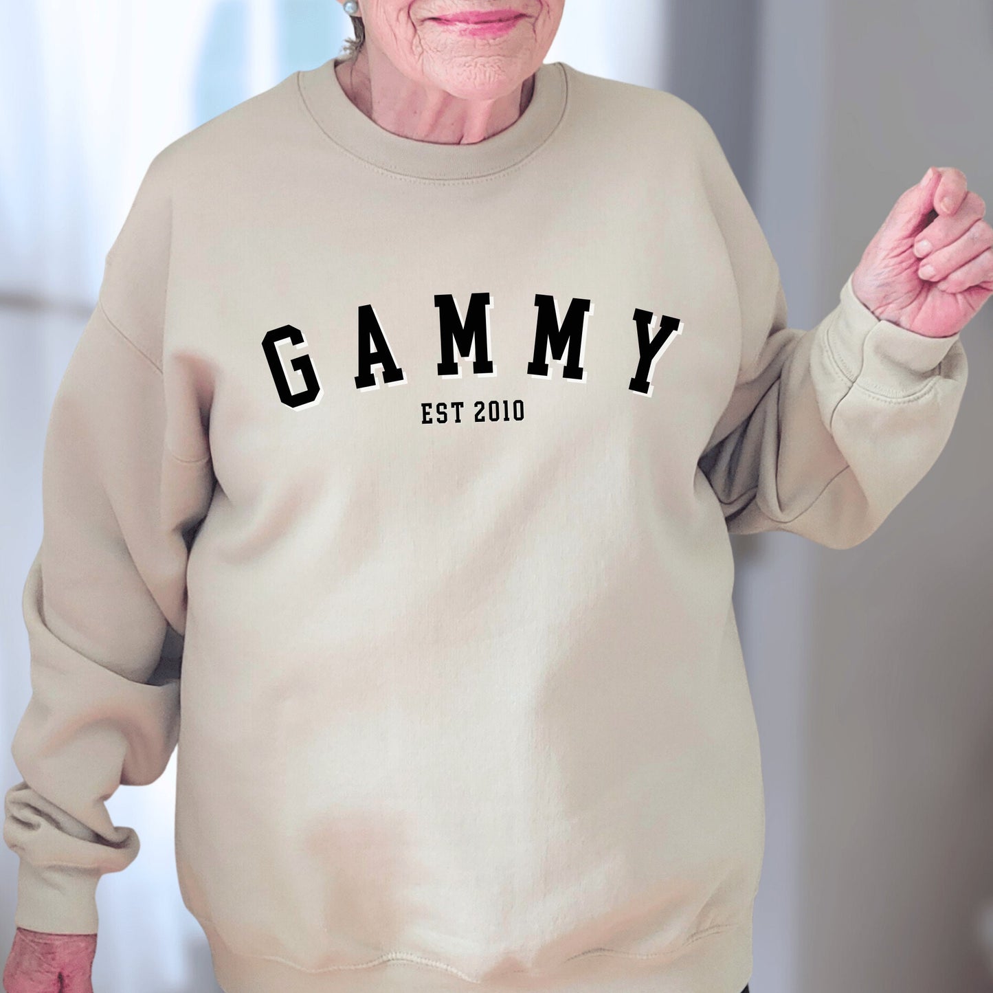 Custom Sweatshirt Grandma Gift, Grandma Gift For Mom, Customized Gigi Sweater, Nana Crewneck, Gift-For Grandma, Custom Mamaw Gift Gammy