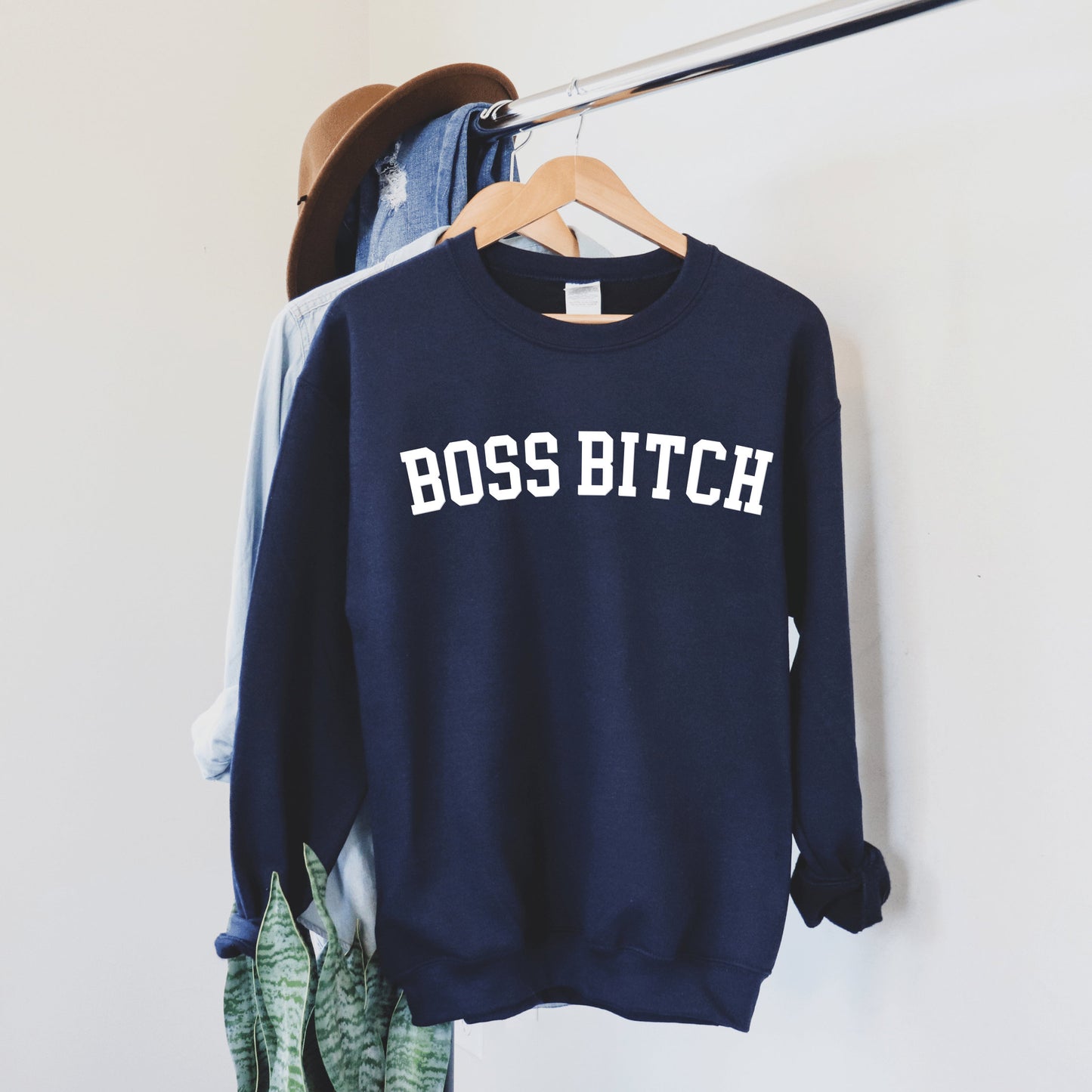 Boss Bitch Crewneck Sweatshirt, Trendy Oversized Sweatshirt, Aesthetics Sweatshirt, Mom Sweater, Letters College Varsity Gifted Pullover