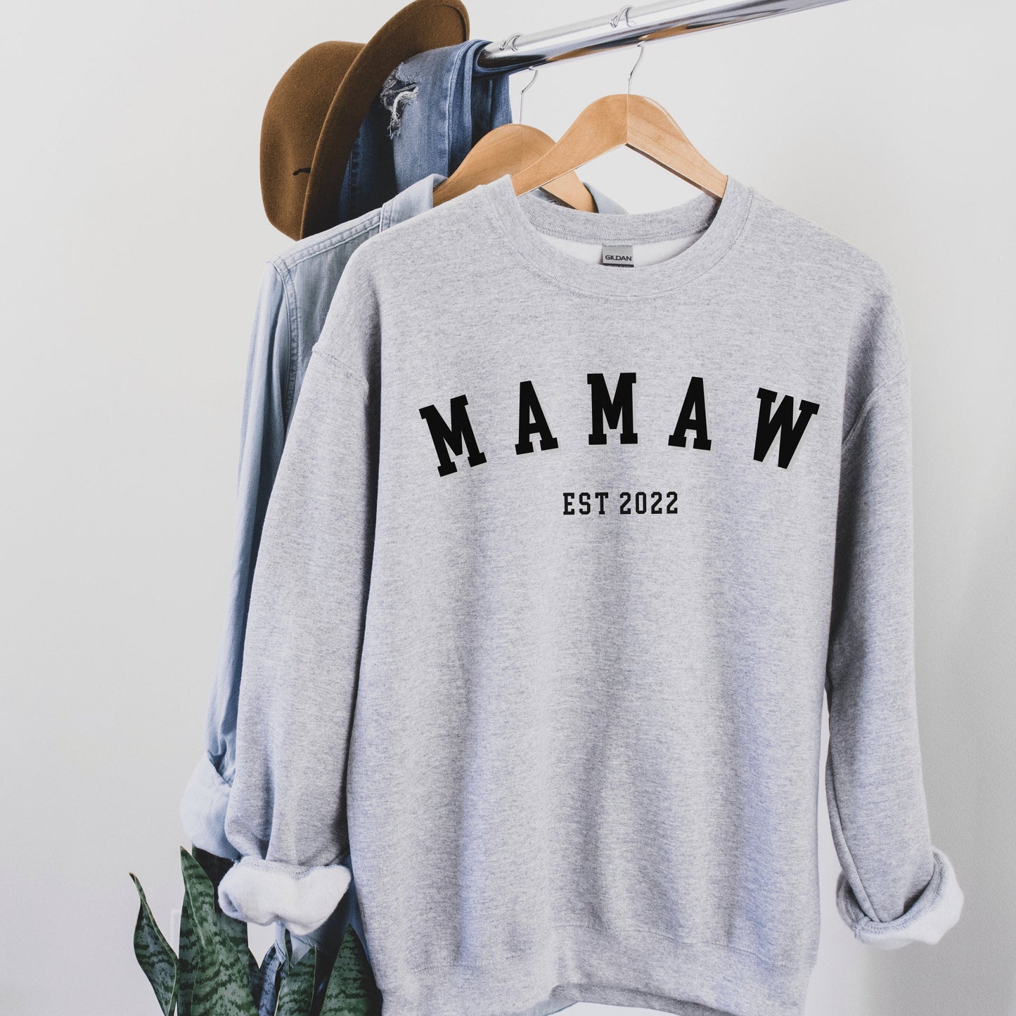 Custom Sweatshirt Grandma Gift, Grandma Gift For Mom, Customized Gigi Sweater, Nana Crewneck, Gift-For Grandma, Custom Mamaw Gift Gammy