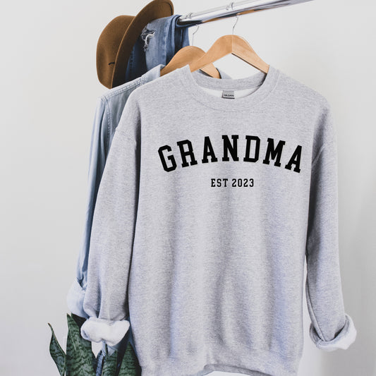 Custom Sweatshirt Grandma Gift, Grandma Gift For Mom, Customized Gigi Sweater, Nana Crewneck, Gift-For Grandma, Custom Mamaw Gift Gammy