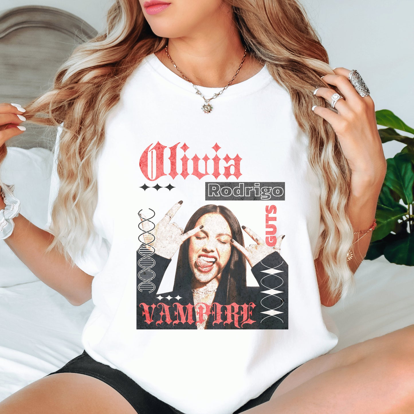 Comfort Colors Olivia Rodrigo Guts Shirt, Olivia Rodrigo Vampire Shirt, Olivia Sour, Trendy Over Sized, Olivia Rodrigo Albums, Rodrigo Gift